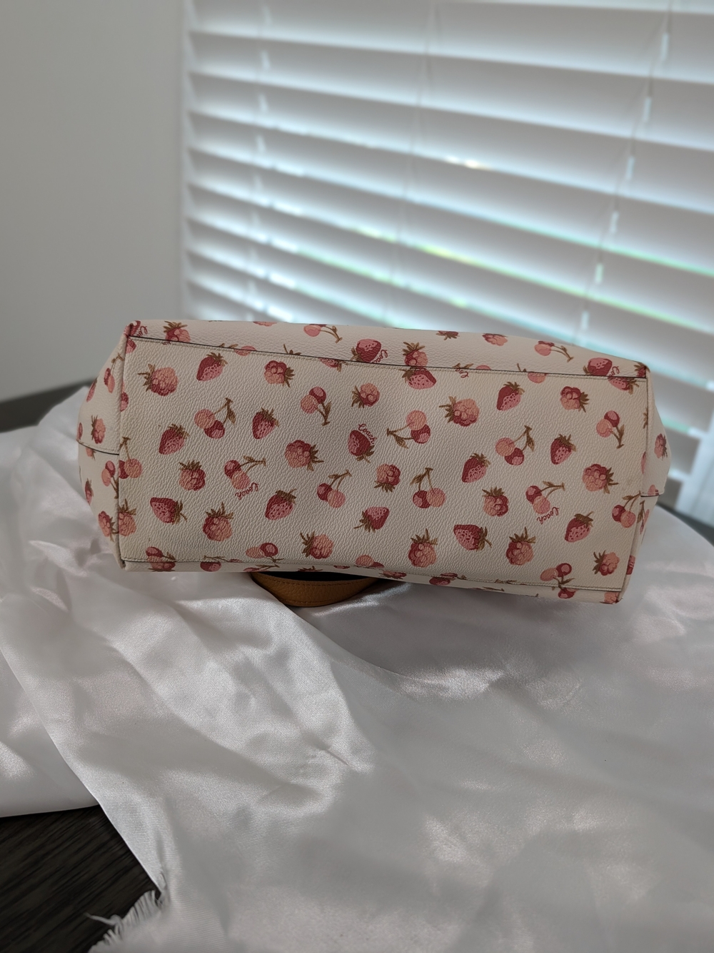 COACH Cream Strawberry Print Tote Bag - Picture 4 of 15